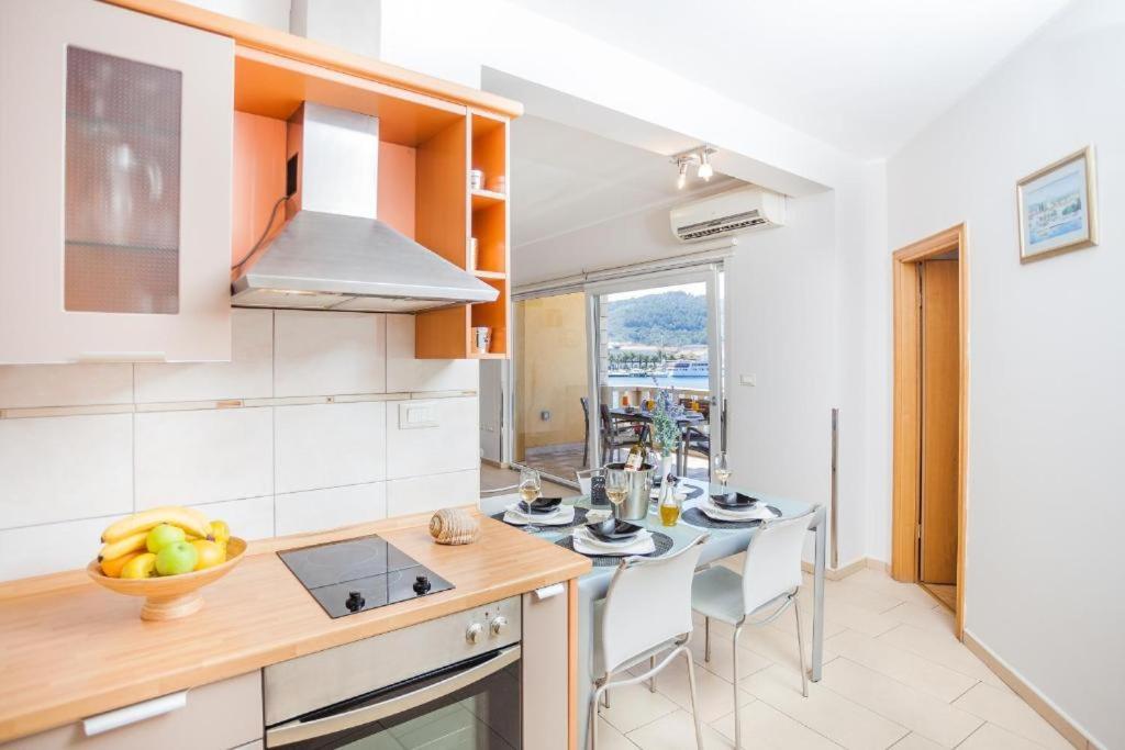 Apartments Dea Caeli Вела-Лука Екстер'єр фото