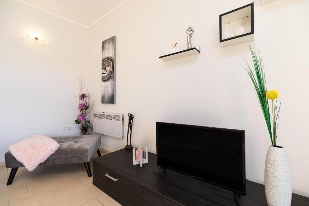 Apartments Dea Caeli Вела-Лука Екстер'єр фото