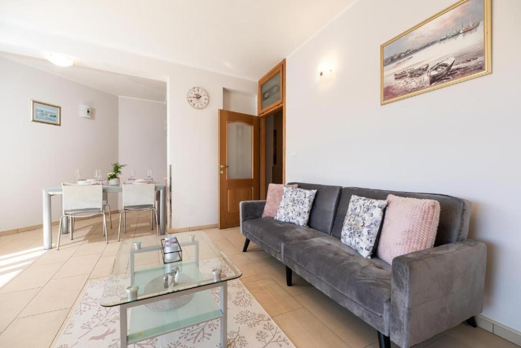 Apartments Dea Caeli Вела-Лука Екстер'єр фото
